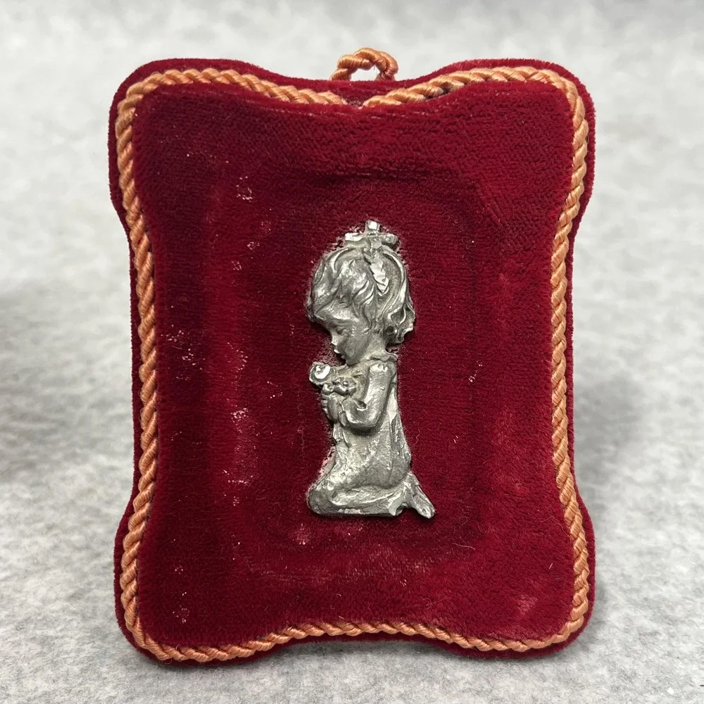 Vintage Pewter Praying Boy Girl Red Velvet Plaques Set Of 2 Mini Christian Easel